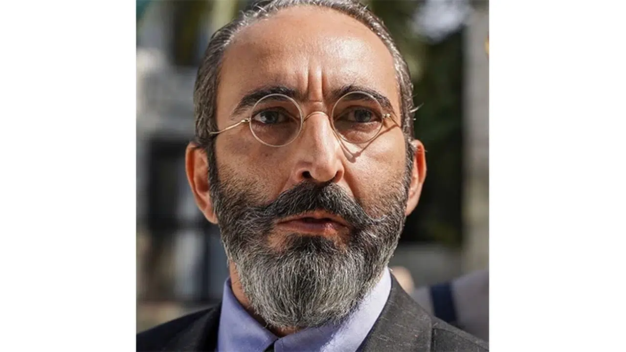 Nuri Fırat Tanıştır kaç yaşında, aslen nereli, mesleği ne, ne iş yapıyor, evli mi, sevgilisi var mı?