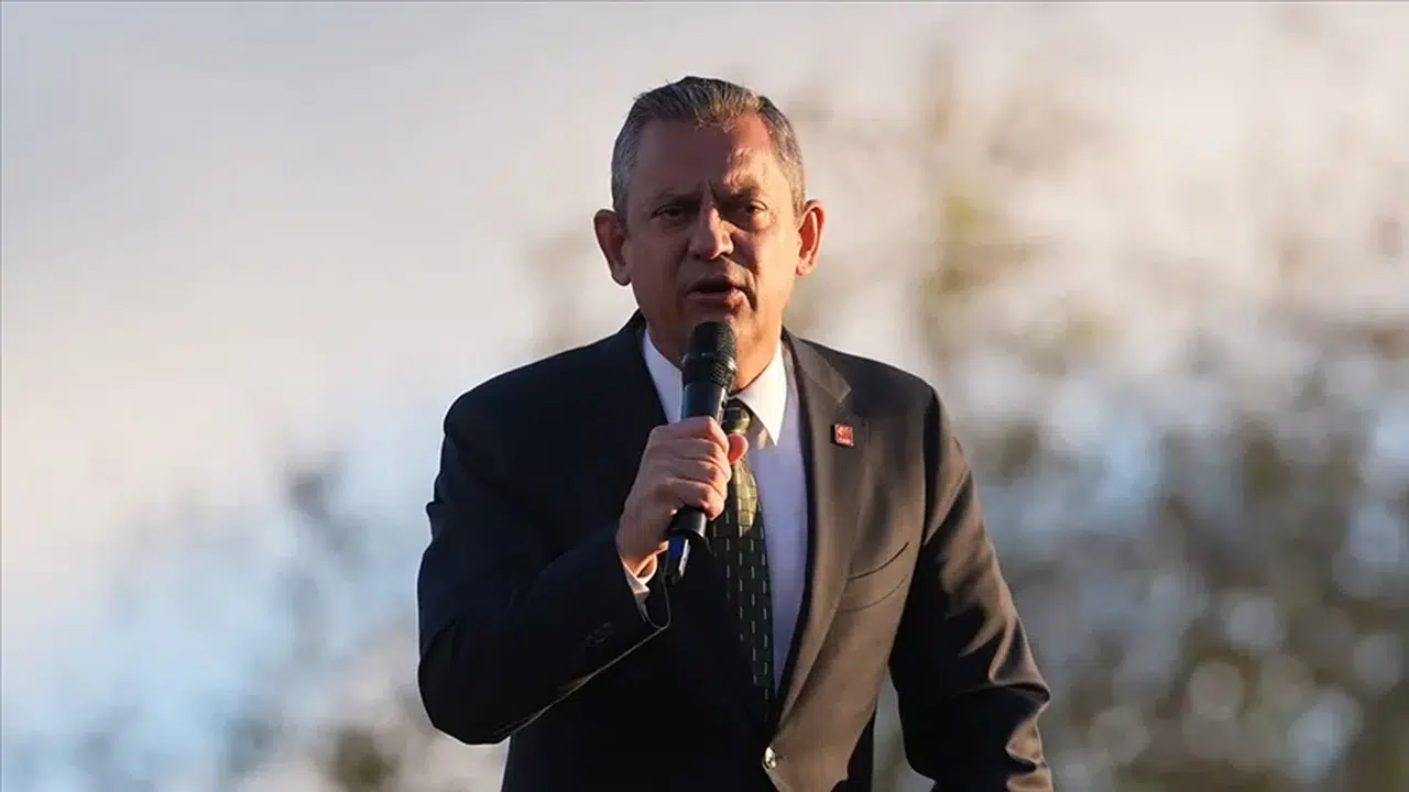 CHP Lideri Özgür Özel’in Dokunulmazlığı Neden Kalktı, Fezleke Nedir?