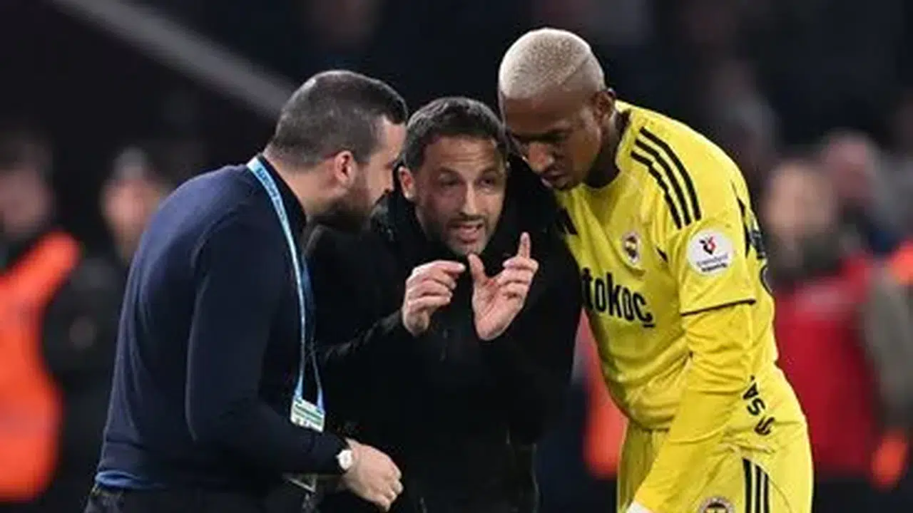 Fenerbahçe’nin taktik bombası! Tedesco Nottingham Forest’a 4 formasyonla geliyor!
