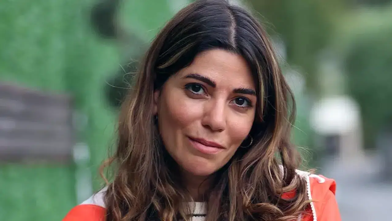 Avlu dizsinin Azrası Ceren Moray'ın kocası kim, neden sessiz sedasız düğün yaptı, neden aniden evlendi?