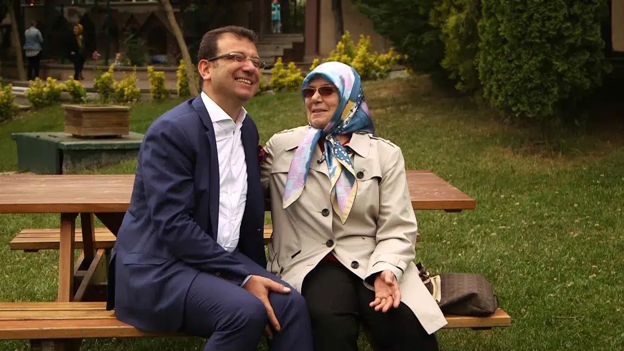 Ekrem İmamoğlu’nun annesi Hava İmamoğlu hayatı, kaç yaşında ve nerelidir?