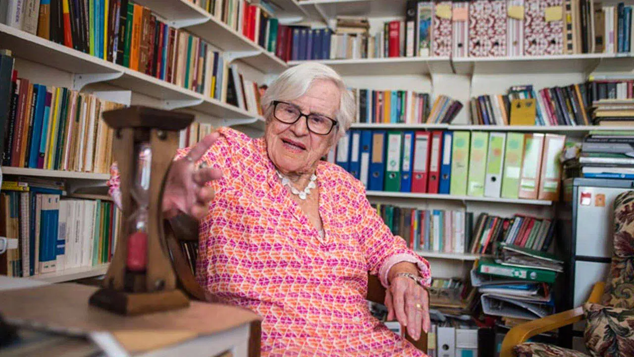 Prof. Dr. Nermin Abadan neden vefat etti, kaç yıl yaşadı, hangi alanda çalıştı? Görevleri ve siyasetteki rolü