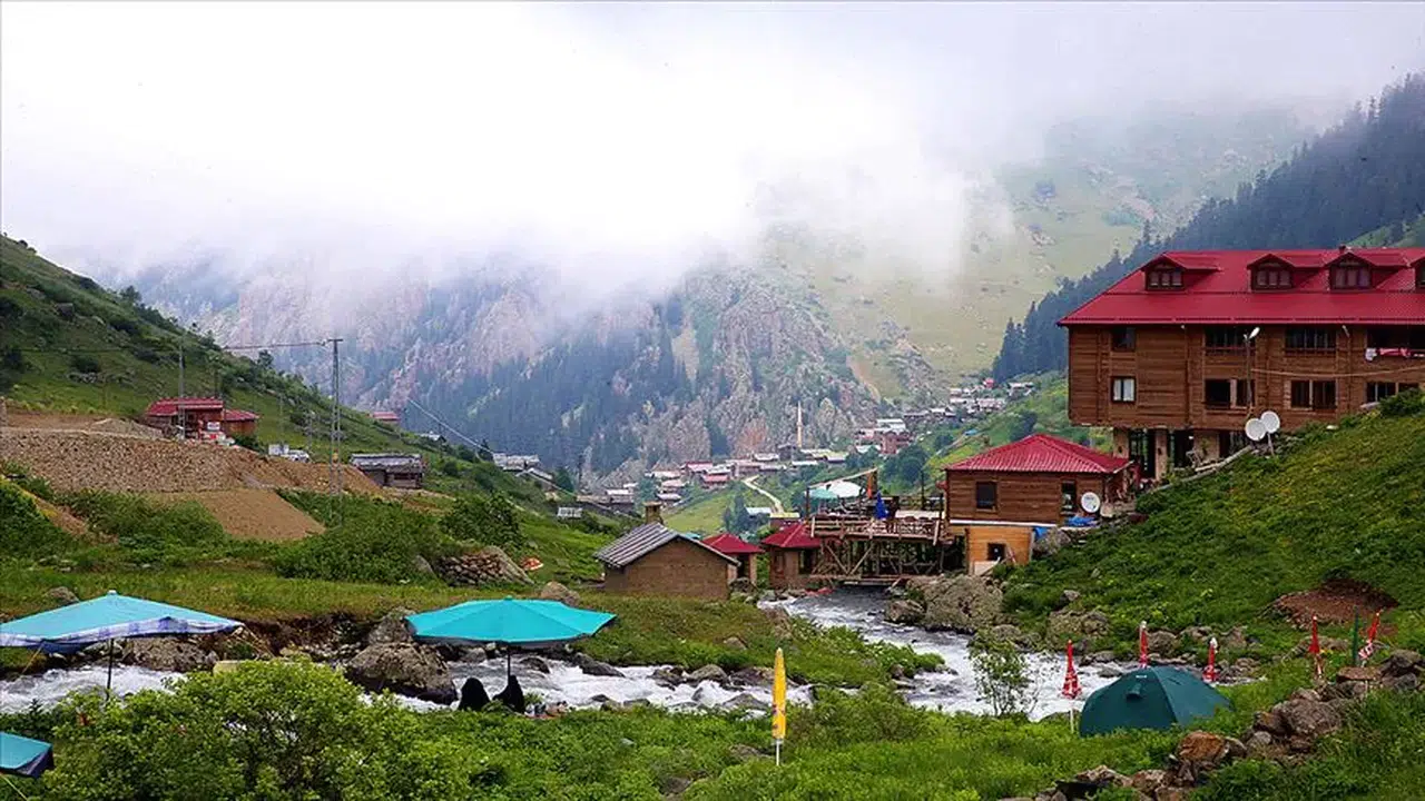 Karadeniz’in incisi Trabzon deniz seviyesindeki konumuyla dikkat çekiyor