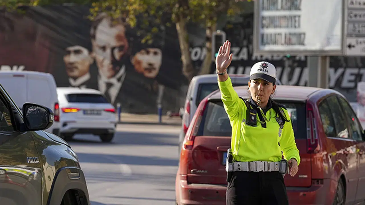 2026 trafik cezaları ne kadar, hangi ihlalde ehliyete el konulacak, alkollü araç kullanmanın cezası?