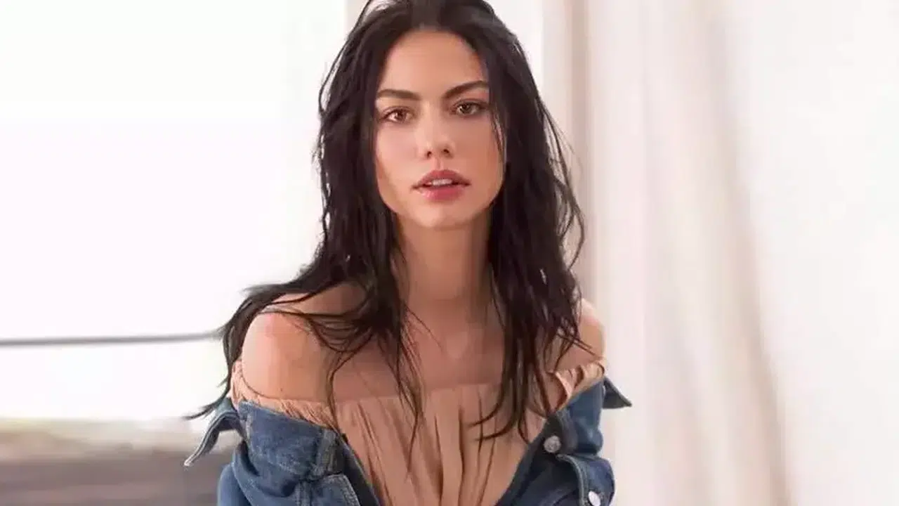 Eşref Rüya Nisan Akyol kimdir, gerçek adı ne, Demet Özdemir kaç yaşında, aslen nereli, hangi dizi ve filmlerde oynadı?