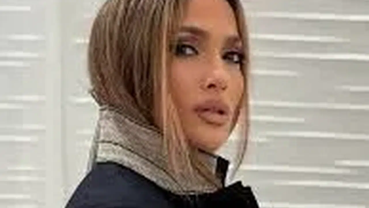 Jennifer Lopez kiminle sevgili?