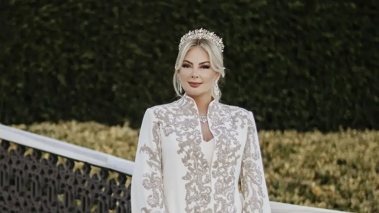 Burcu Özüyaman Hayatı (Kimdir), Kiminle Evli, Kaç Yaşında?