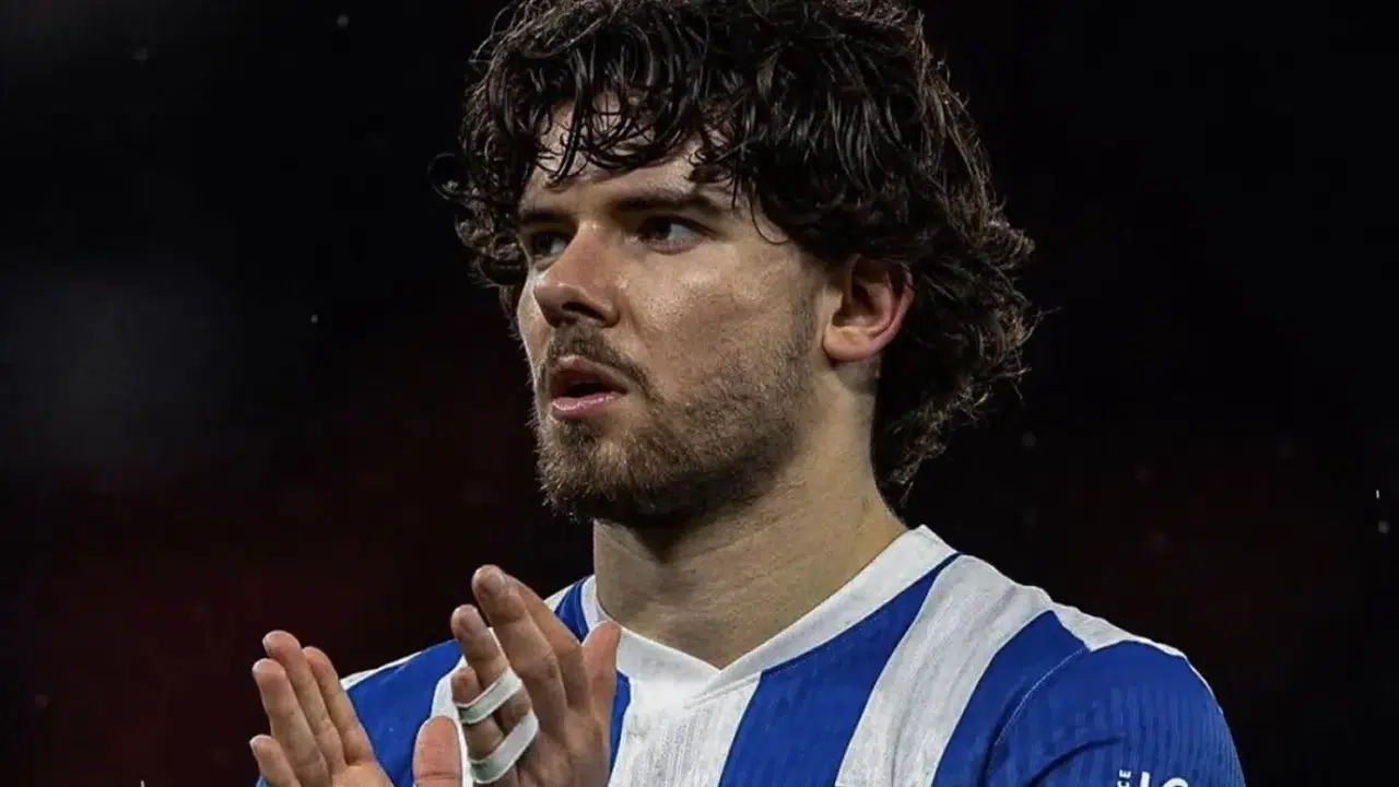 Ferdi Kadıoğlu’nun direkten dönen şutu İngiltere’de gündem oldu!