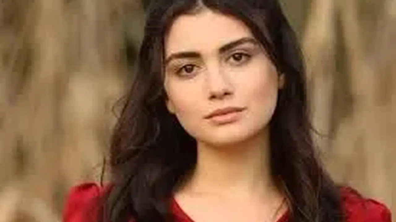 Özge Yağız kiminle evli, eşi kim, sevgilisi var mı, aslen nereli ve kaç yaşında?