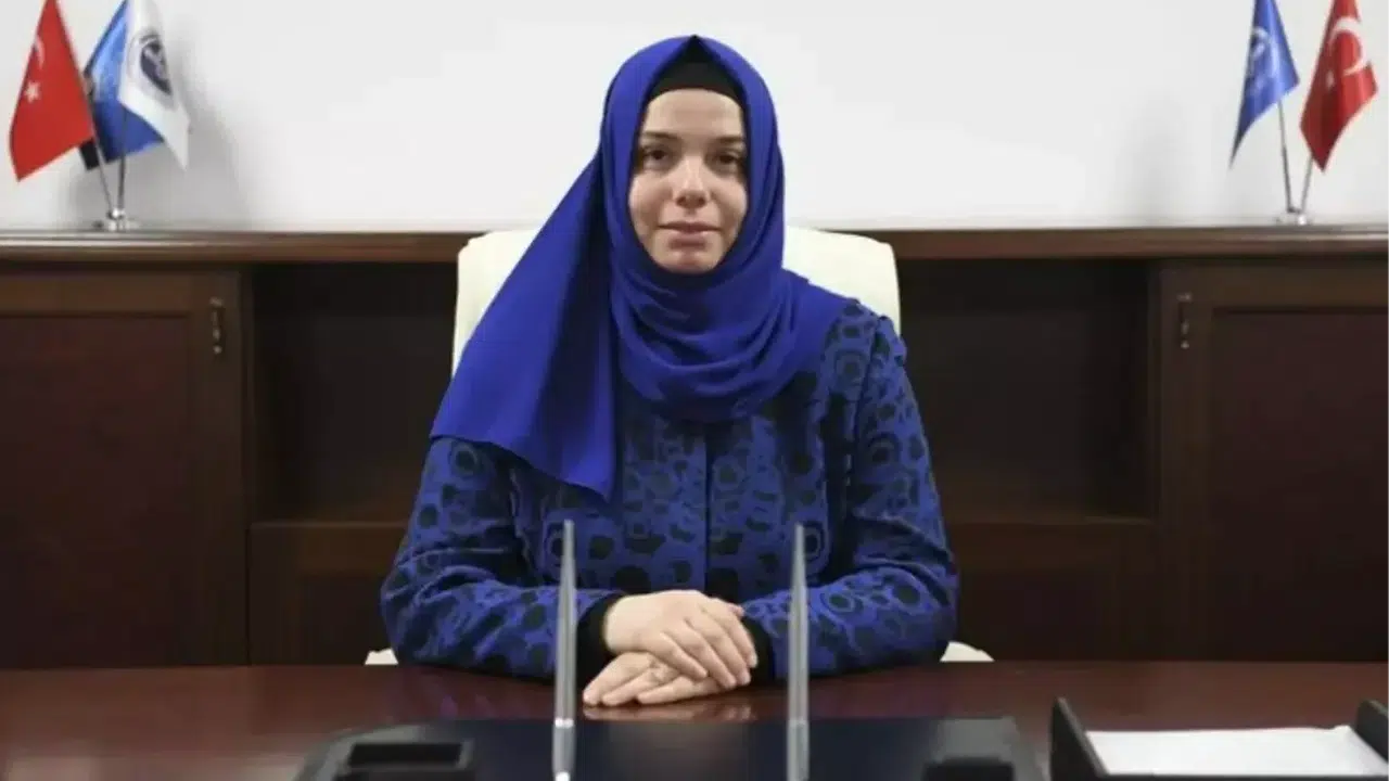 Prof. Dr. Huriye Martı Evli Mi, Kaç Yaşında, Akademik Kariyeri ve Hayatı