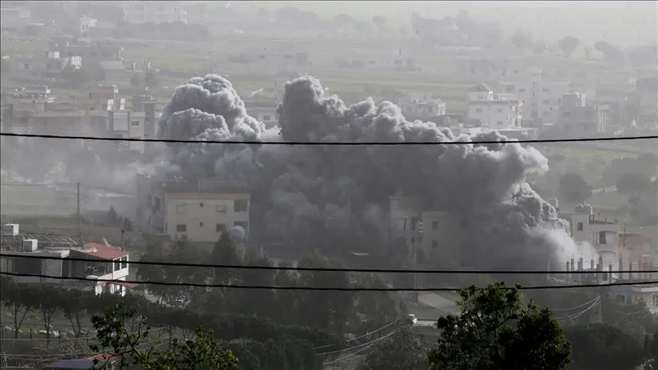 İsrail, ateşkesi ihlal ederek Lübnan'ı bombaladı!