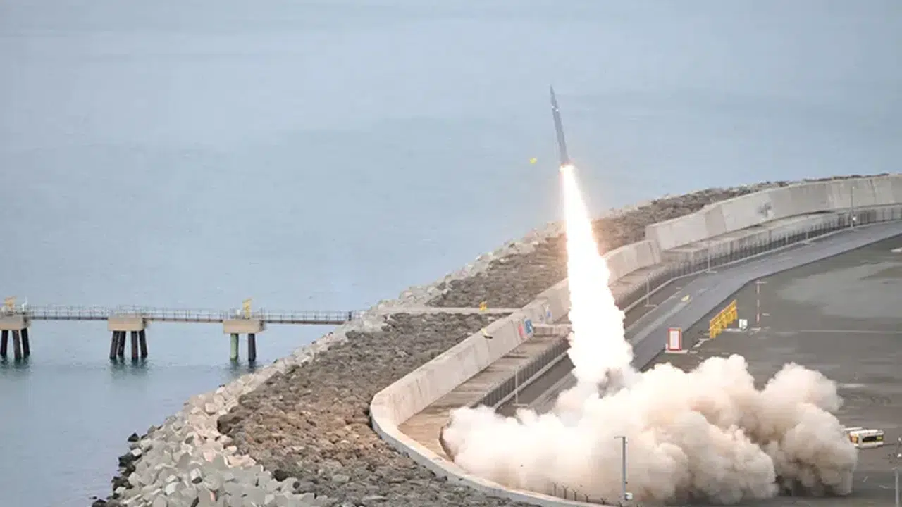 2.000 Km Menzilli Füze İsrail Medyasında Gündem Oldu!