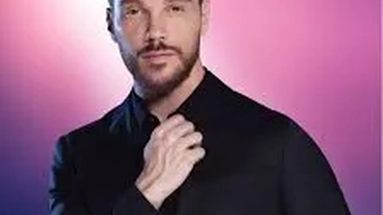 Sinan Akçıl'ın kaç kardeşi var? Ünlü şarkıcının ailesi ve kardeşleri hakkında merak edilenler...