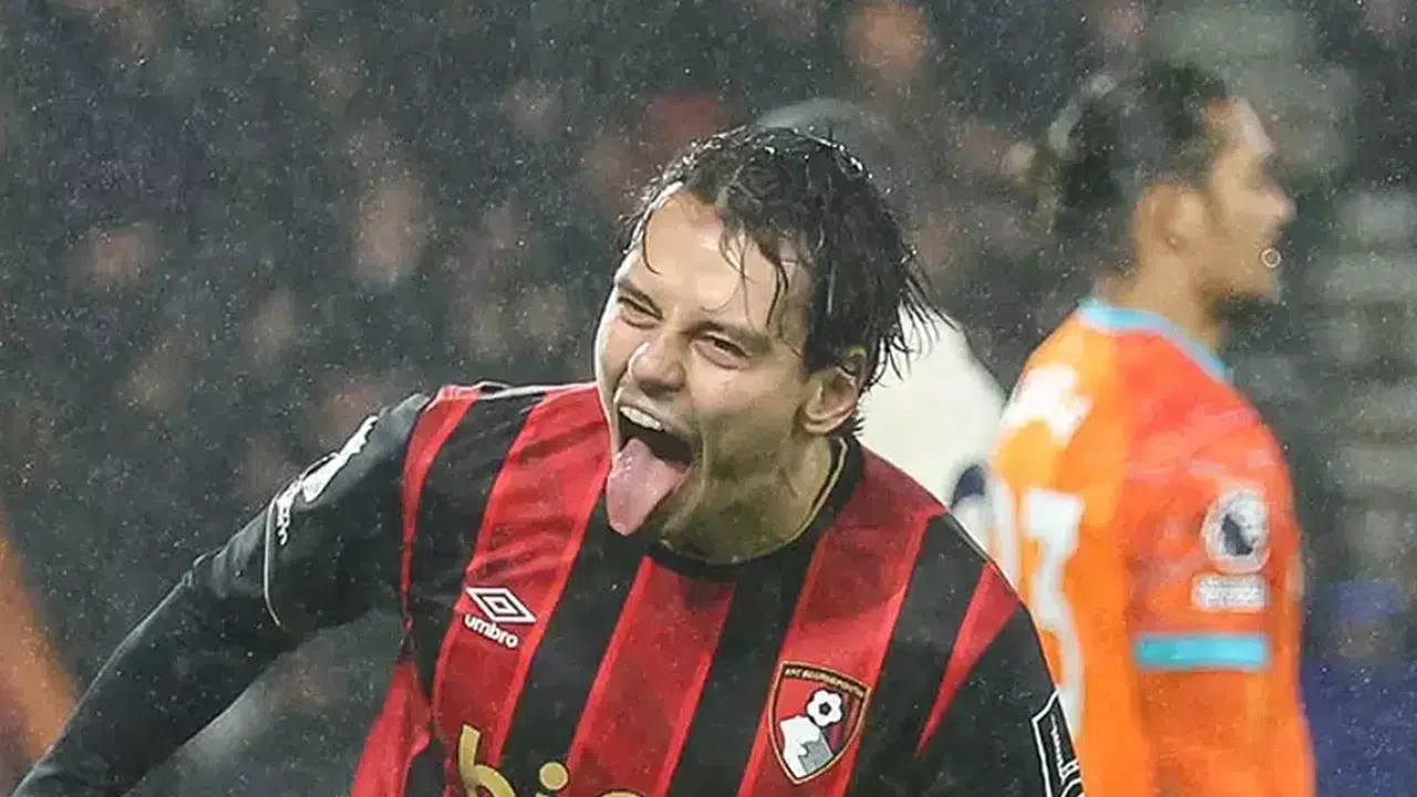 Premier League’de kariyerine devam eden millî futbolcu Enes Ünal’ın yaşı, memleketi ve kariyeri nasıl?