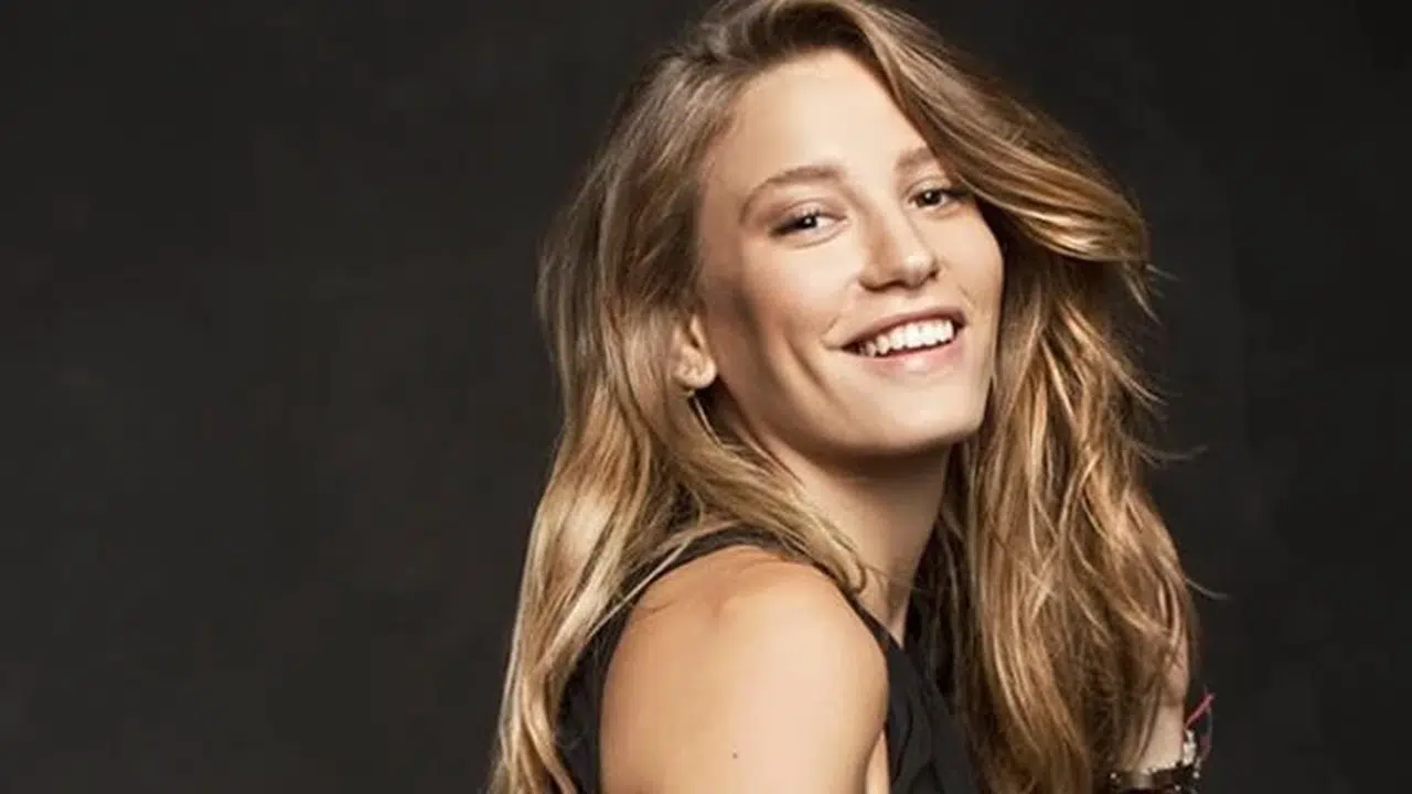 Serenay Sarıkaya’nın eski sevgilileri kimler? Serenay Sarıkaya’nın aşk hayatı ve geçmiş ilişkileri