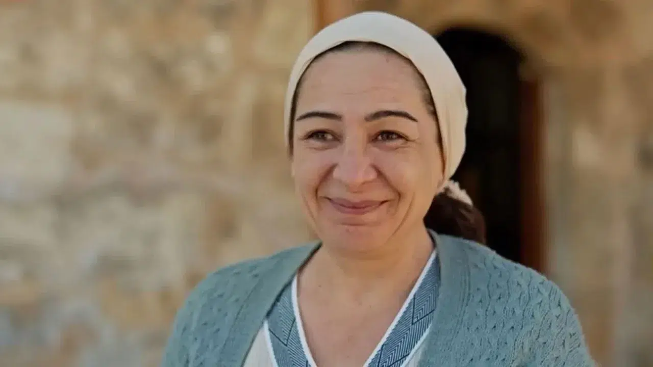 Uzak Şehir Ümmü kim, gerçek adı ne, Zeynep Kankonde kaç yaşında, nereli, boyu kaç, hangi TV dizileri ve kariyeriyle tanınıyor?