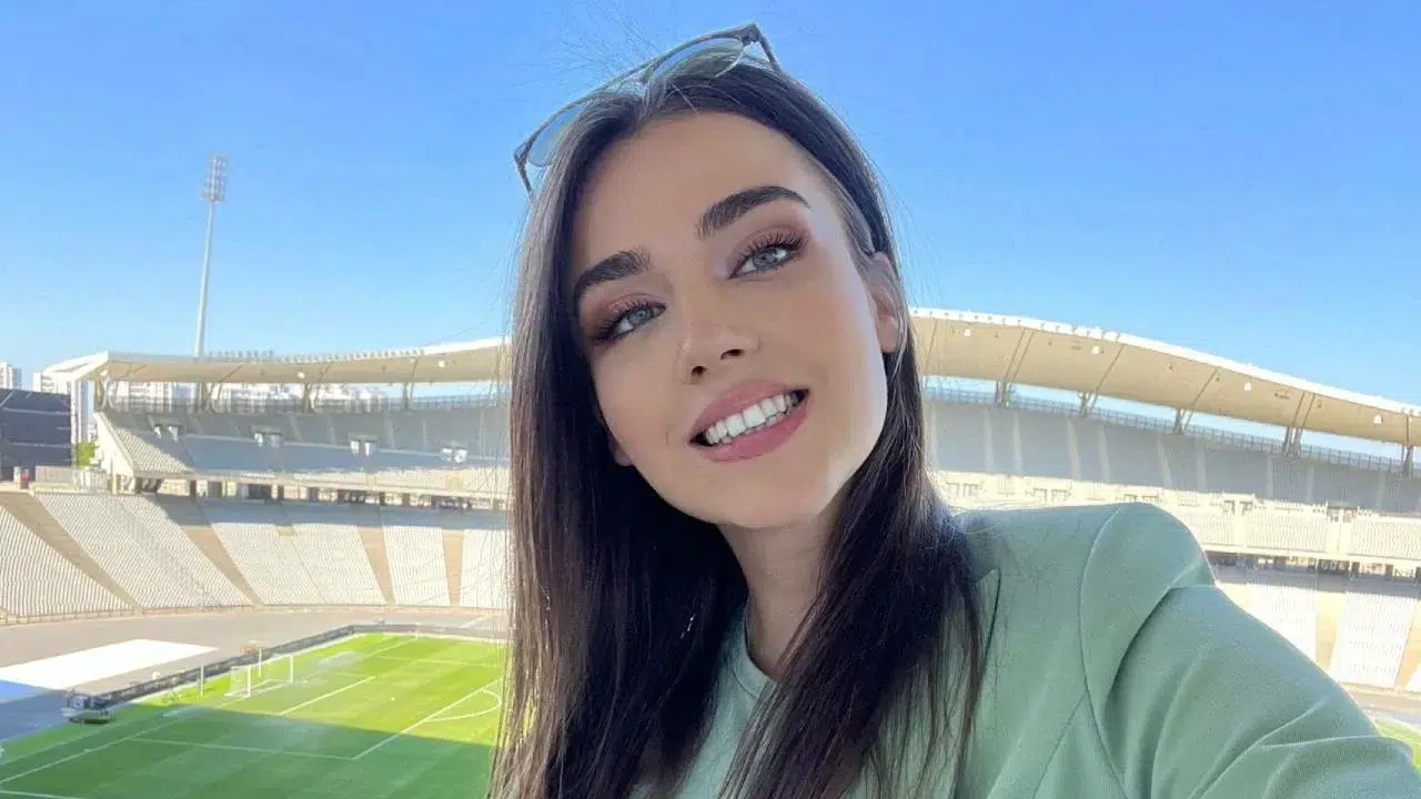 Ecem Dinçkal Hayatı (kimdir), kiminle evleniyor? Spor sunucusu Ecem Dinçkal ve Mert Çetin ne zaman evleniyor?