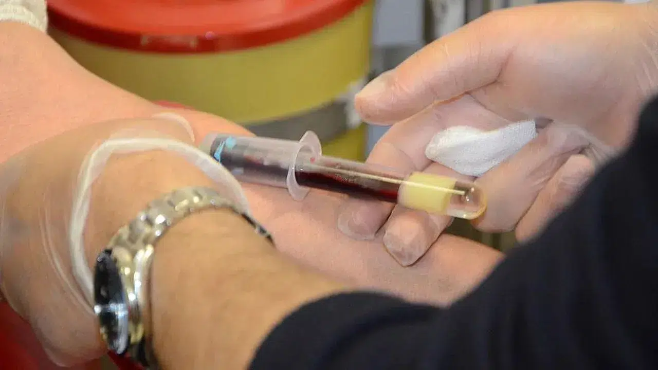 Kan Tahlili Orucu Bozar mı? Laboratuvarda Kan Vermek Oruç İçin Sakıncalı mı?