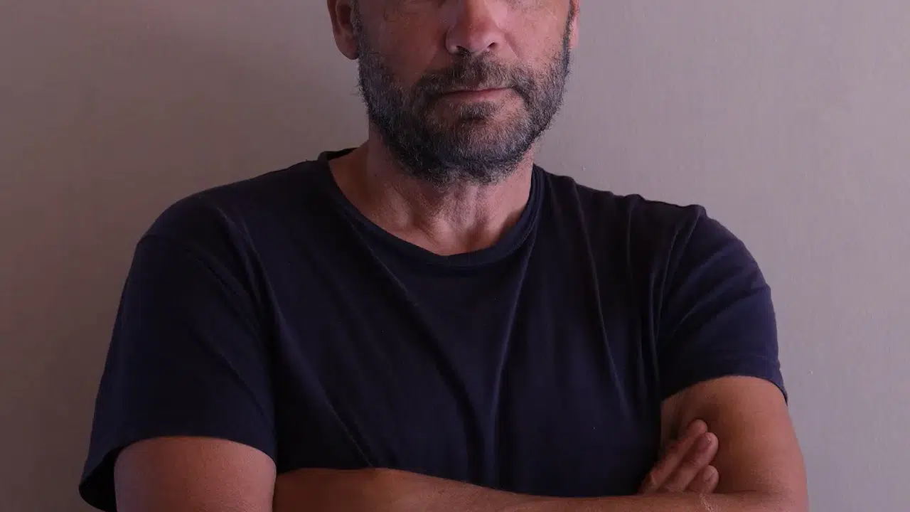 Mahir Günşiray evli mi, boşandı mı, kaç yaşında, aslen nereli, mesleği ne, ne iş yapıyor, sevgilisi mi var, kim?