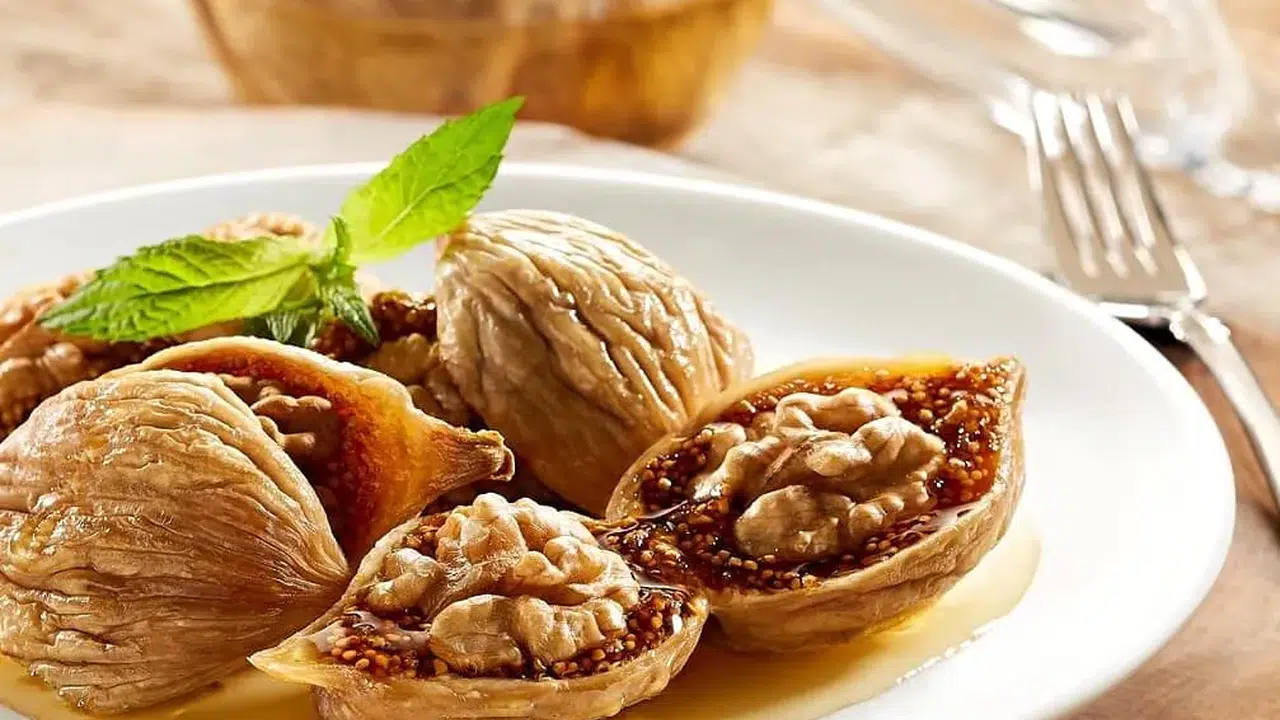 Aydın Tatlıları Neler, Cevizli Kuru İncir Tatlısı, Aydın Kabak Tatlısı, Pelvize Tatlısı ve Zerde Nasıl Yapılır?