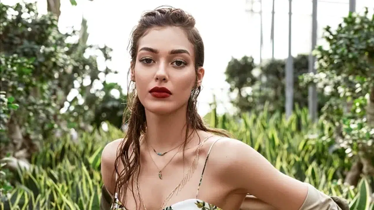 Dilan Çiçek Deniz Kimdir, Dubai Ziyareti Neden Gündem Oldu, Sevgilisi Var Mı?