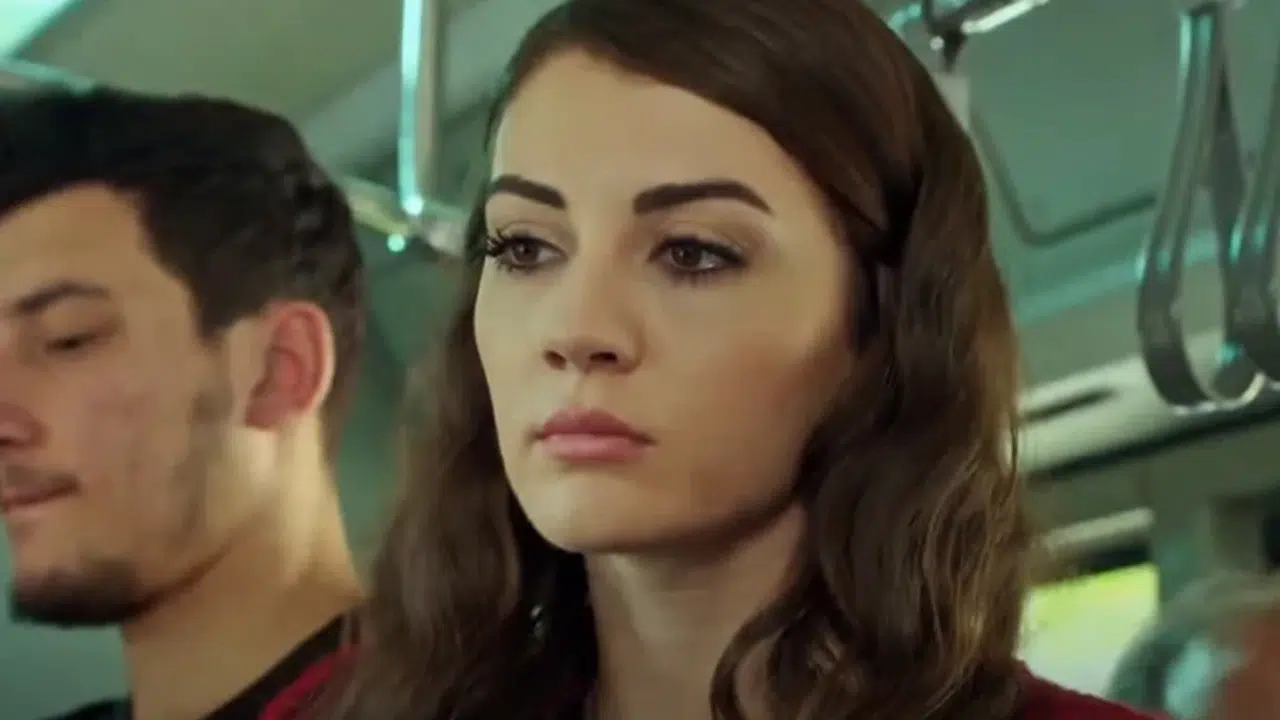 Burcu Özberk Hangi Dizilerde Oynadı?