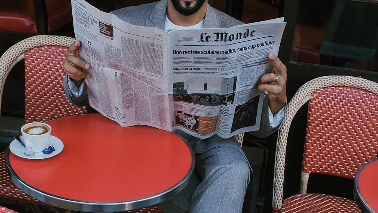 Burak Özçivit’in 30 Dairelik Eyüpsultan Hamlesi İddiası Gündeme Geldi!