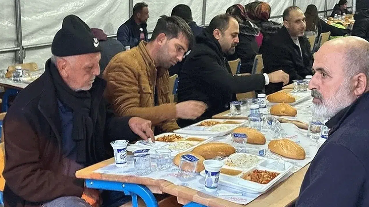 2026 Ümraniye iftar çadırları nerede kurulacak? Metro dağıtım noktaları ve Ramazan programı