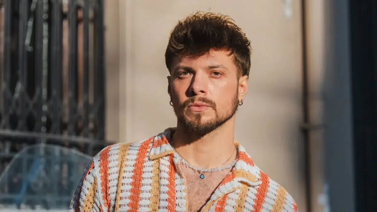 Çirkin dizisi İsmet kim, Berkay Şahinoğlu kaç yaşında, hangi dizilerde oynadı, ne mezunu?