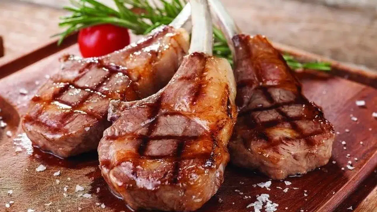 100 gram Dana Eti kaç kcal, kaç protein var, diyet bozar mı?