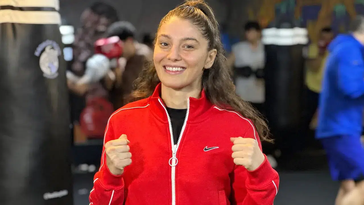 Survivor 2026 Seren Ay Çetin kim, kaç yaşında, nereli? Ünlüler takımındaki boks kariyeri ve hayatı