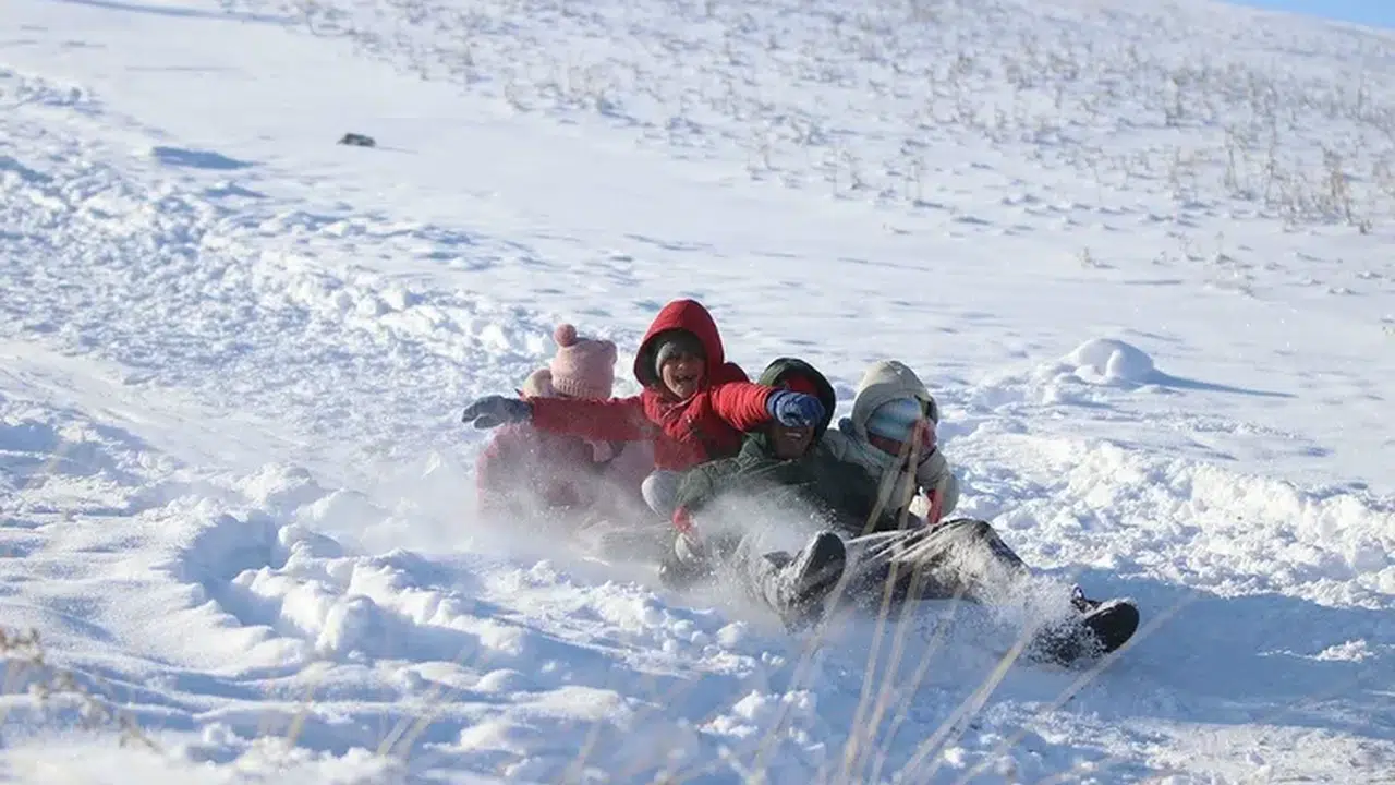Van’da 12 Şubat Tatil mi, Çaldıran, Muradiye, Saray’da Okul Var mı? Hava Durumu ve Kar Tatili Açıklaması