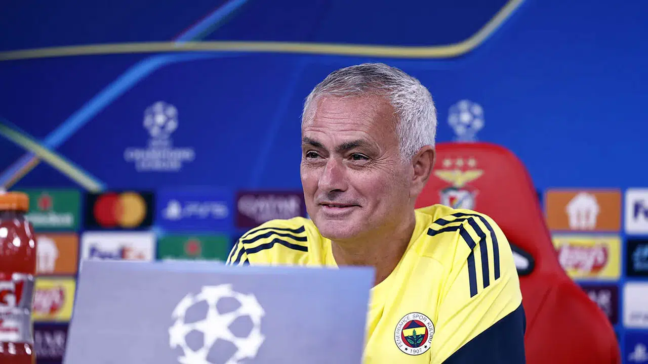Mourinho’dan Galatasaray’a Övgü, Juventus Karşısındaki Zafer Sürpriz Değil