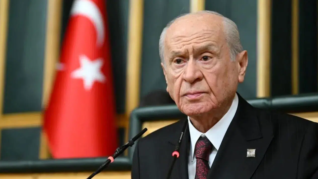 Meclis’te Yumruklar Konuştu! Bahçeli CHP’ye Patladı: “Faşizan Muamele”
