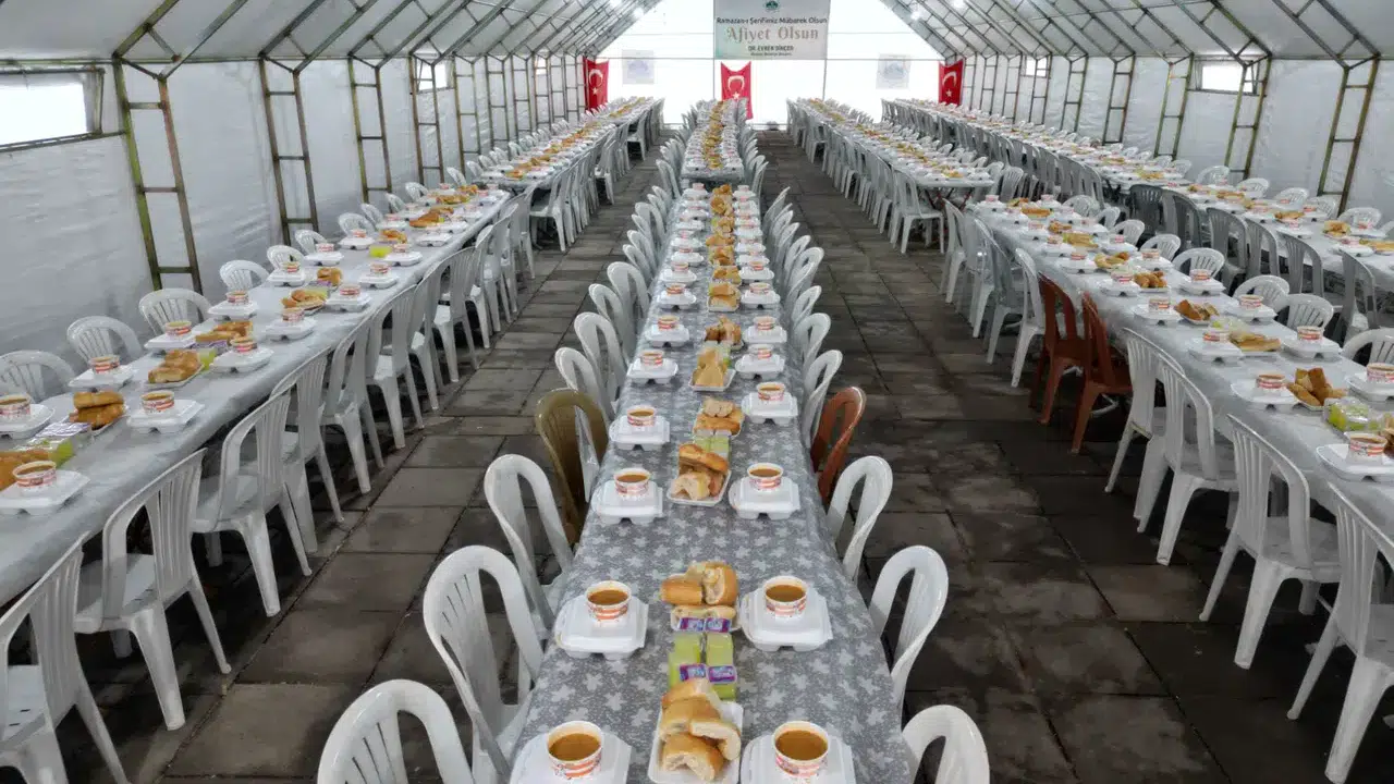 Gaziantep İftar Çadırı 2026 Nerede Kuruldu? Gaziantep Büyükşehir Belediyesi İftar Çadırları Hangi Bölgelerde?
