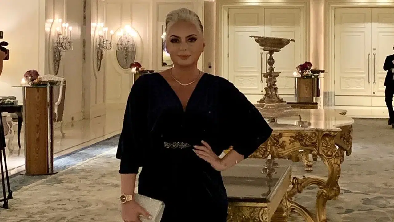 Burcu Özüyaman hayatı, kaç yaşında, aslen nereli, annesi Sevim Egesoy mu, evli mi, bekar mı?