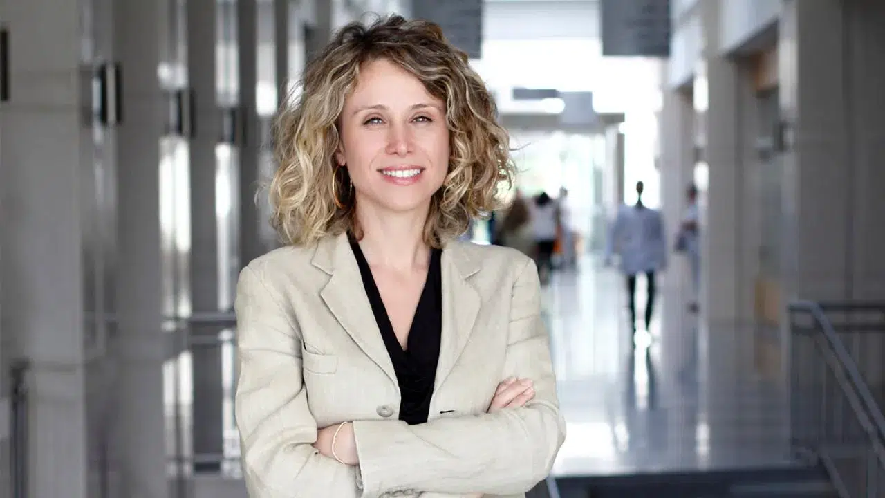 Orhan Pamuk’un eşi Aslı Akyavaş hayatı (kim), kaç yaşında, nereli ve mesleği ne, kaç yaş fark var?