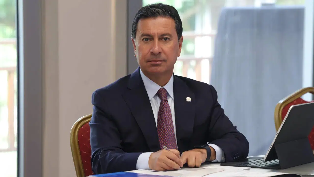 Muğla Belediye Başkanı kim, Ahmet Aras kimdir, hangi partiden, kaç yaşında, nereli, hangi görevlerde bulundu?