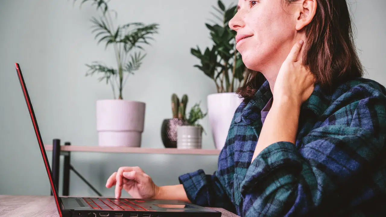 Cereyanda kalmaya hangi ilaç iyi gelir, boyun tutulması nasıl geçer, kas ağrısına ne yapılır, hangi doktora gidilir?