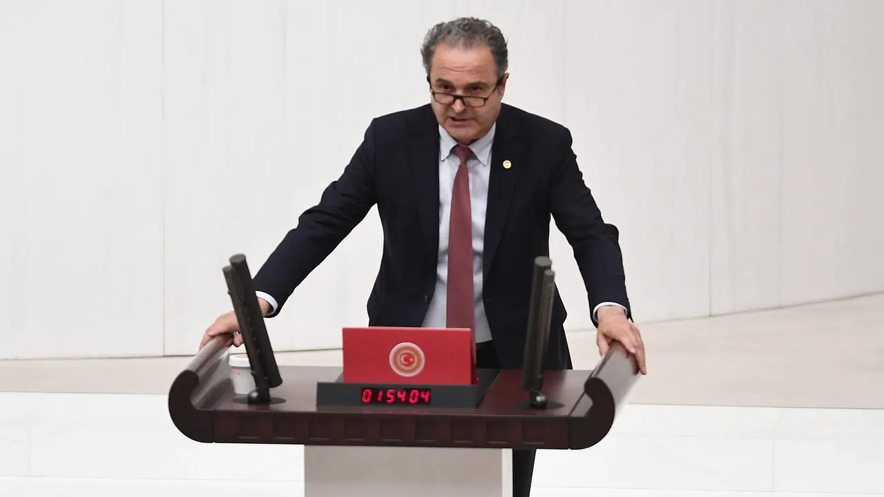 İskender Bayhan’ın Mesleği Ne? Hangi Üniversiteden Mezun? TBMM’deki Rolü Ne? Ret Oyu Gerekçesi Ne?