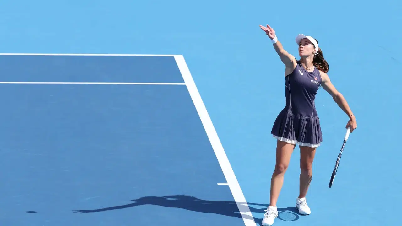 Zeynep Sönmez Dubai Tenis Şampiyonası'nda neden elendi, Sara Bejlek karşısında skor kaç kaç bitti?