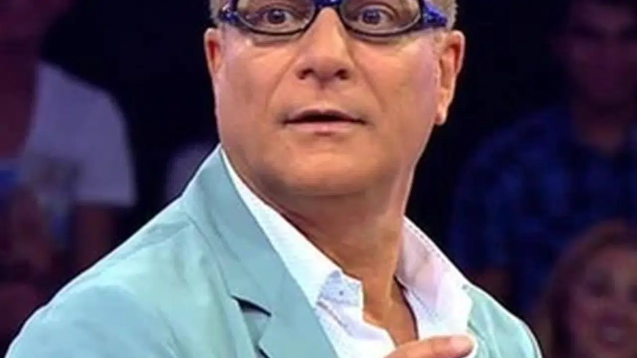 Mehmet Ali Erbil eşleri ve çocukları kimler? Mehmet Ali Erbil kaç kez evlendi, evliliklerin kronolojik sırası?