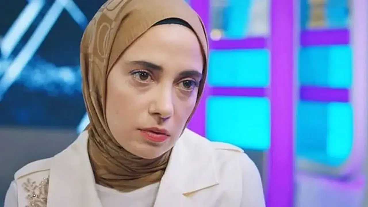 Ayrılıklar Yetmedi, Gündem Bitmedi: Kızılcık Şerbeti’nde Yeni Aşk İddiası Sosyal Medyayı Karıştırdı!