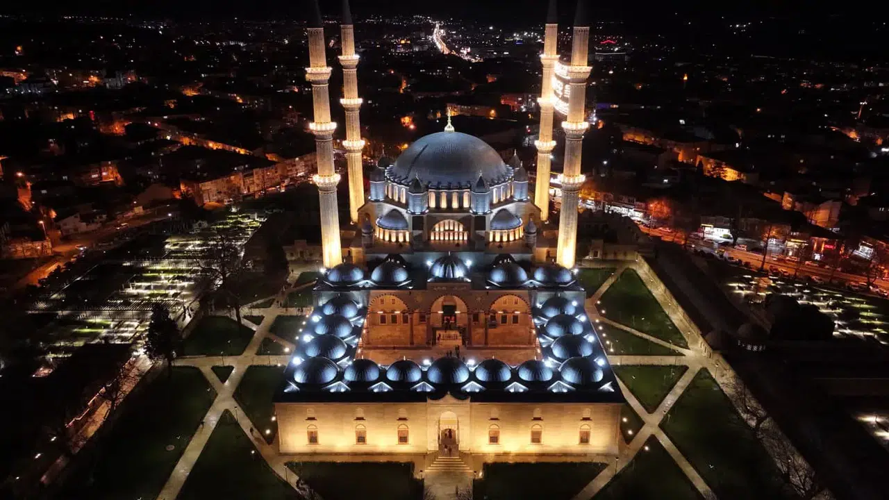 Selimiye Camii restorasyonun ardından Ramazan’da tam kapasite açıldı