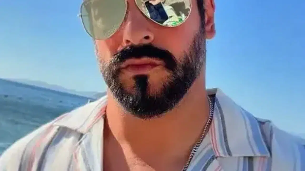 Burak Özçivit’ten Dijital Nesil İtirafı! 'Çocukların Yanında Analog Kaldık'