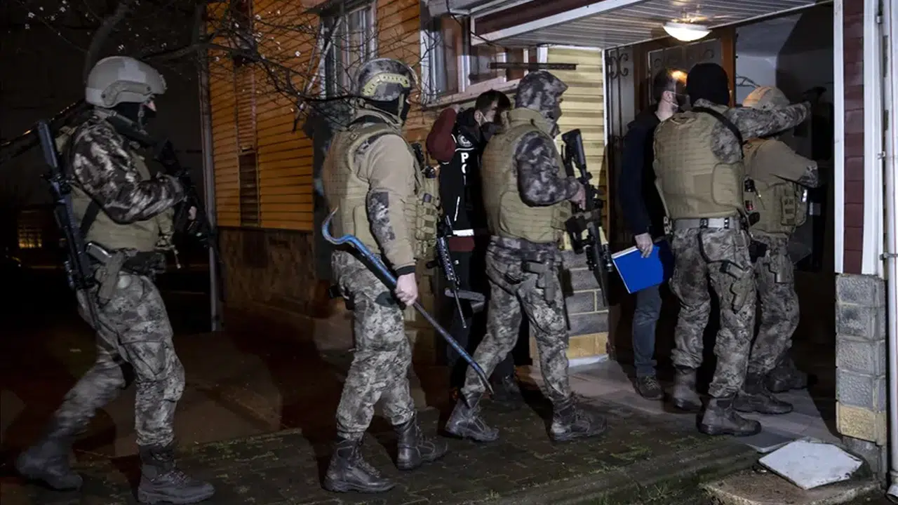 İstanbul ve Isparta’ya uzanan uyuşturucu ağı çökertildi