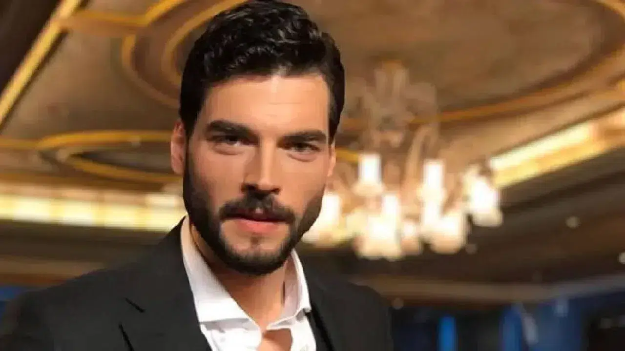 Veliaht dizisinin Timur’u Akın Akınözü (HAYATI) kimdir, kaç yaşında, oyunculuğa nasıl başladı? Oynadığı diziler sıralı liste