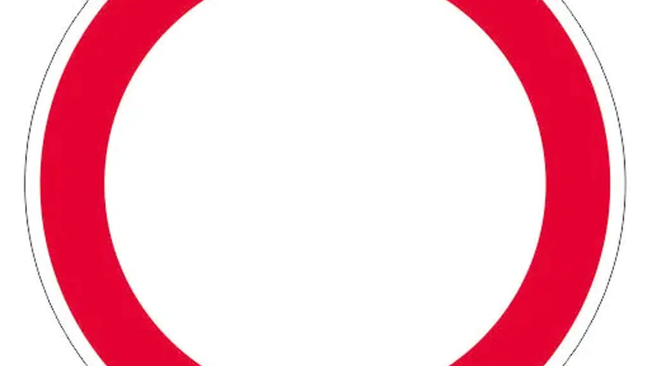 Kırmızı Çerçeveli Boş Daire Levhası Ne Anlama Geliyor? İhlal Edilirse Ne Olur?