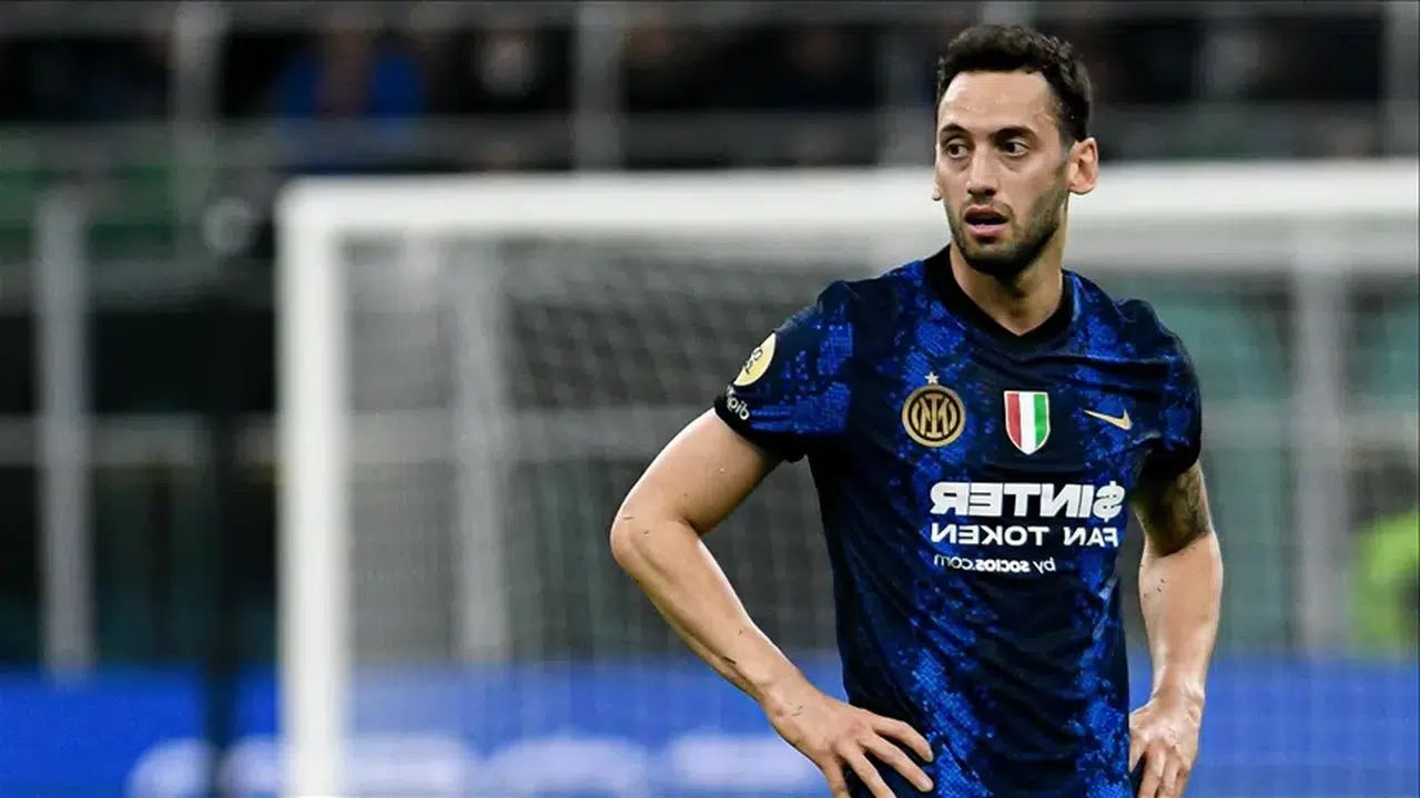 Galatasaray’ın Hakan Çalhanoğlu Transferi Gerçekleşecek mi? Inter Milan Yeni Sözleşme Yapacak mı?