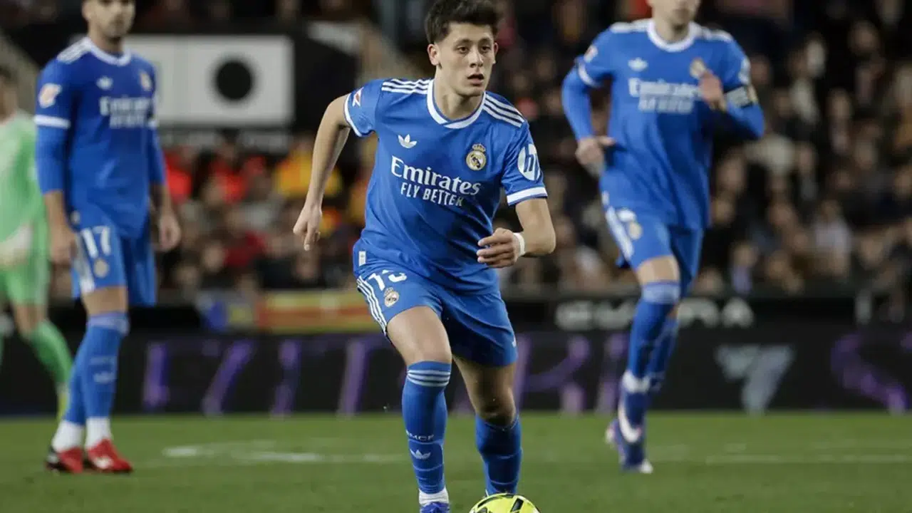 Real Madrid, Arda Güler’e takım içinde yeni liderlik rolü veriyor!